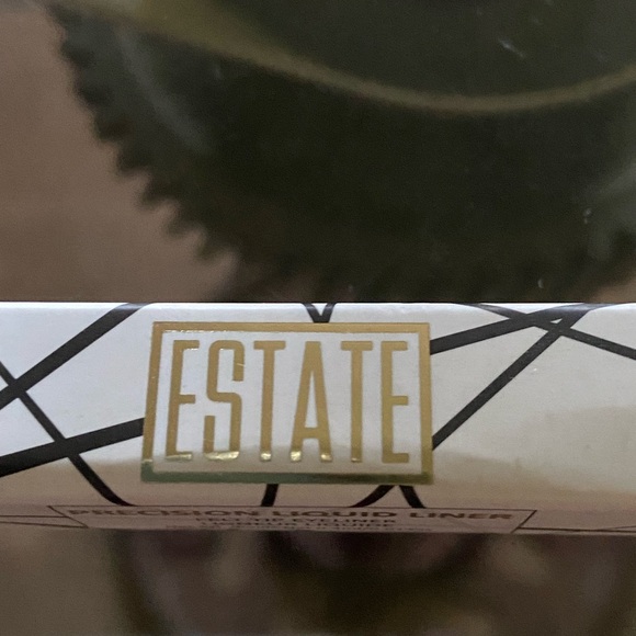 Estate, Liquid Eyeliner - Picture 3 of 5